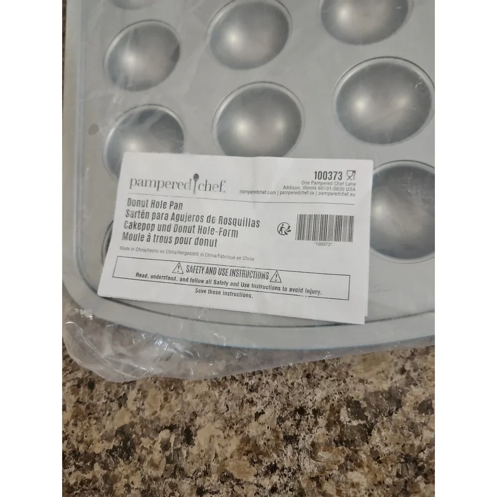 NIP Pampered Chef Donut Hole Cake Pop Pan #100373 Teal